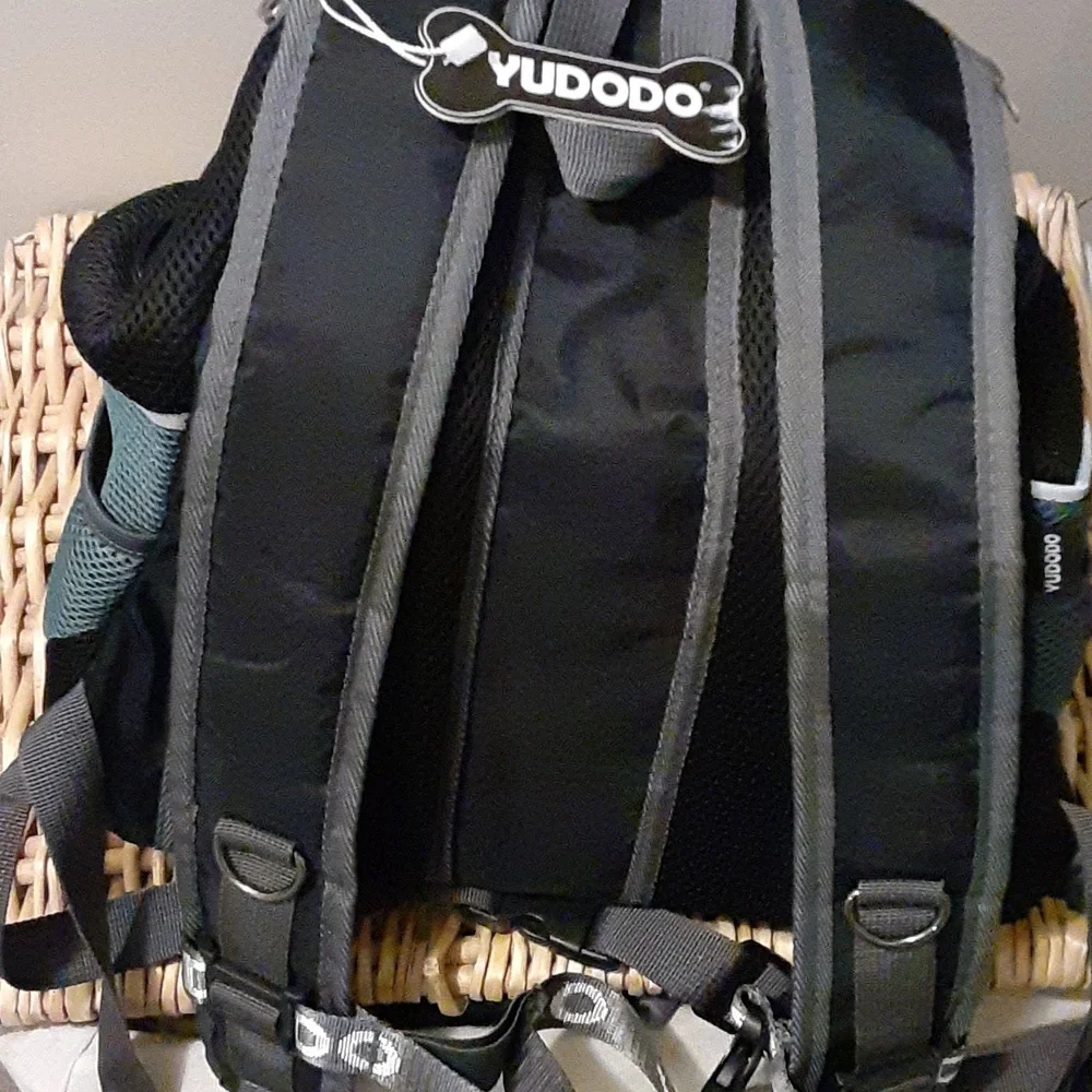 Small dog backpack very cute new there's a collar hook inside so they don't fall